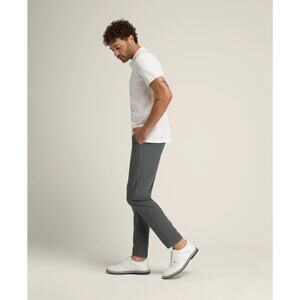 Wilson Men Staff Performance Athletic Slim Straight Chino Pants Small 30 32 NWT